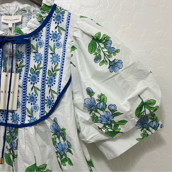 Entro White and Blue Floral Blouse NWT - Picture 6 of 8